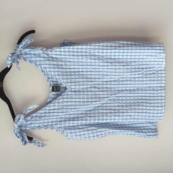 NWT V neck sleeveless top - Picture 1 of 6